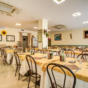 Отель Tiziana, Римини